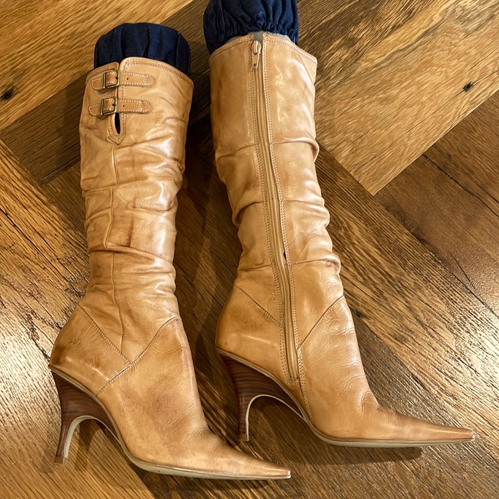 BRONX size 6M high heeled leather boots. LIKE NEW!